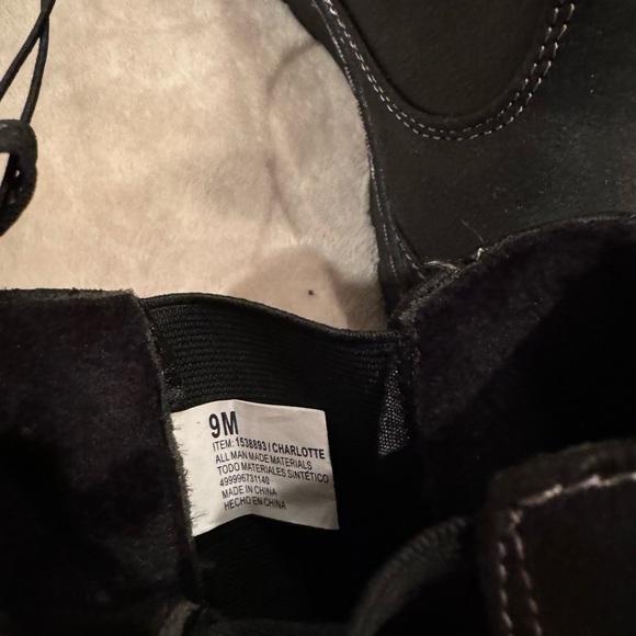 New Khombu Women’s Charlotte Ankle boot, size 9 - Picture 6 of 6